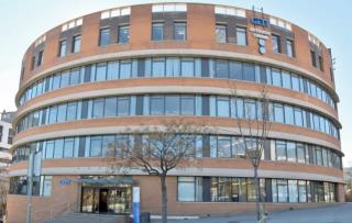Le bâtiment du CETT à Barcelone abrite un hôtel d'application 4 étoiles