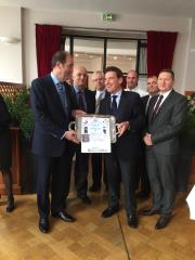 Didier Boidin (au centre), parrain de l'édition 2017 du lycée Jean Drouant prend la succession de...