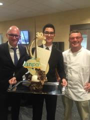 Bruno Treffel, président de l'ANPCR, Alex Pareto, élève en 1re bac service, et- Frédéric Bonnet,...