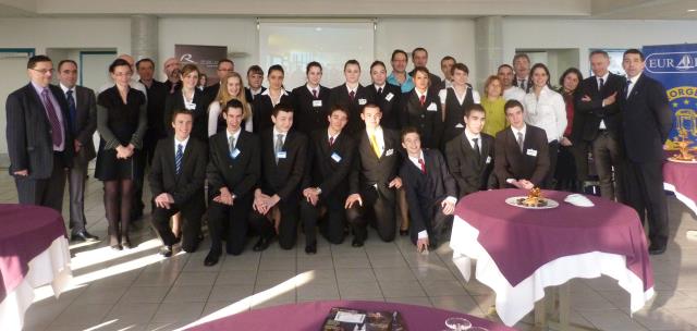 L'ensemble des candidats dans le restaurant d'application du lycée St Exupéry de Bellegarde sur Valserine (01).