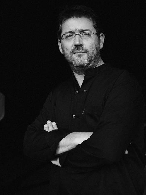 Thierry Burlot reprend le restaurant Zébra Square en location-gérance, dans l’idée de le racheter et de fonder, grâce à lui, un groupe de restauration qui fera des petits.