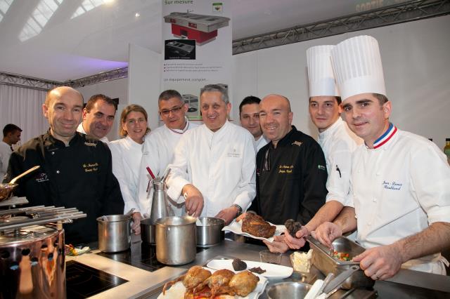 Aux côtés de Jean Denis Rieubland (à dr.), les frères Pourcel, Patrick Raingeard, Stéphanie Le Quellec, Philippe Jourdin et Joël Garault à l'heure des démonstrations