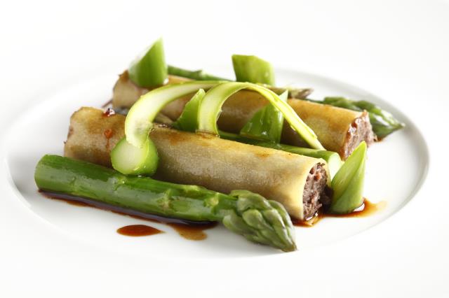 La recette de Benoît Witz (Hostellerie de l’Abbaye de La Celle): Cannelloni aux joues de bœuf braisées et asperges