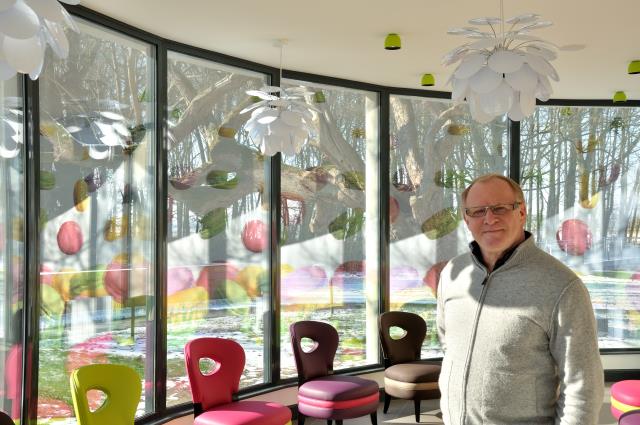 Au rez-de chaussée, un petite salle pourrait accueillir un salon de thé. Encore un nouveau projet pour Marc Meurin?