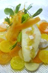 Saint-Pierre de nos côtes, carpaccio de carottes, vinaigrette citron caviar, sirop de poivre de...