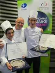 Sandrine Beaumann-Hautin et Valentin André avec le président du jury de la finale régionale Marc...