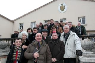 Autour du président de l'UDSF, sommeliers et élèves ont découvert le millésime 2011 des chardonnays...