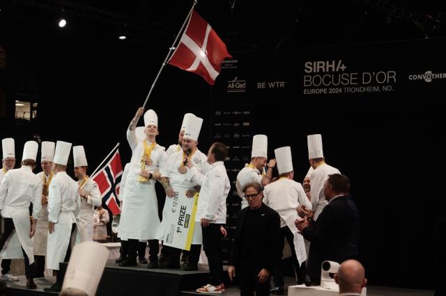 Le podium : Danemark, Suède, Norvège.