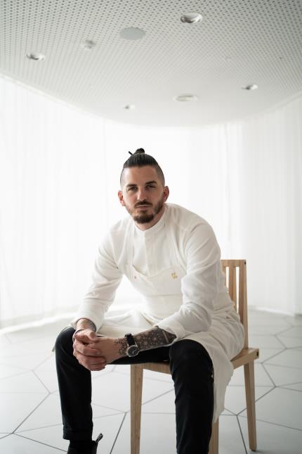 Charles Coulombeau, chef étoilé Michelin et Grand de demain Gault & Millau.