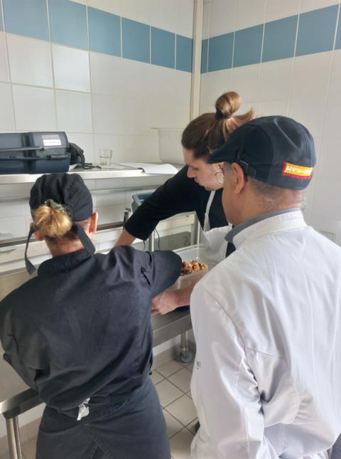 Les stagiaires en pleine préparation