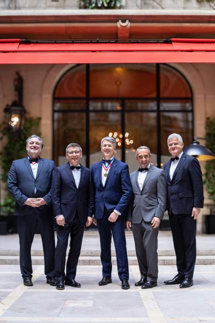Patrick Chauvin (Directeur Délégué du Lycée Albert de Mun Paris), Hervé Parmentier (Restaurant Pierre Gagnaire Paris), Denis Férault (Proviseur du Lycée Paul Augier Nice), Stéphane Trapier, (La Tour d’Argent Paris) et Denis Courtiade (Plaza Athénée Paris)