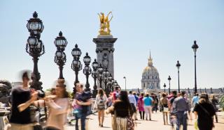 La France revendique un total de 93 millions de visiteurs en 2023.