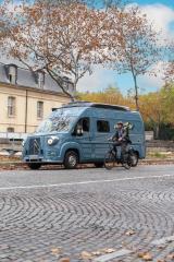 The Van & Only est garé devant la réception de l'hôtel Rosalie, à Paris (XIIIe).