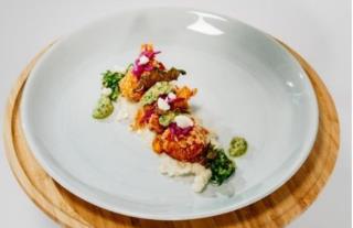 L’assiette d'Adam Collison, vainqueur de la 3e édition du Sustainable Chef Challenge : chou-fleur...
