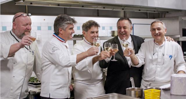 Serge Noyelle trinque avec les chefs