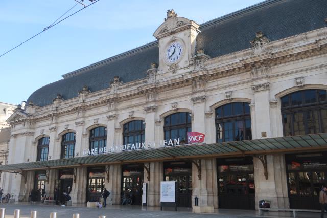 La gare de Bordeaux Saint-Jean et une partie du quartier ont été privés d'électricité lors des trois gros jours de mobilisation