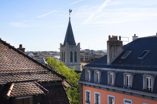 Chambres avec vue sur les toits genevois.