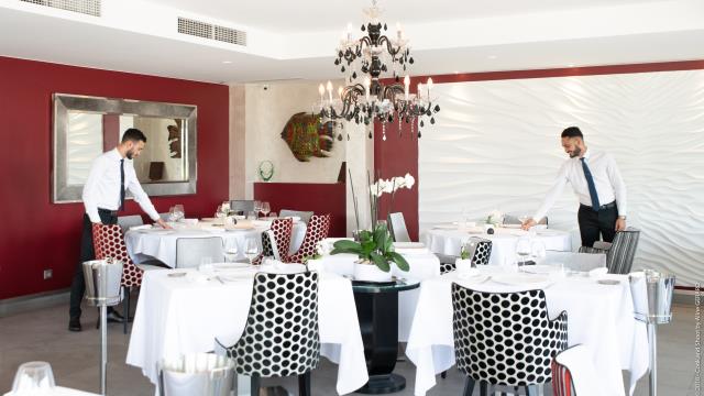 Salle du restaurant La Flibuste, Villeneuve-Loubet