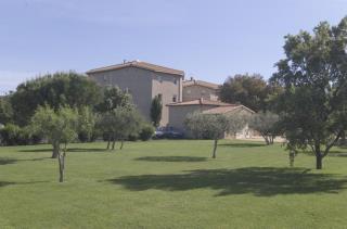 La Fenouillère, hôtel-restaurant de 84 chambre, à Estézargues.