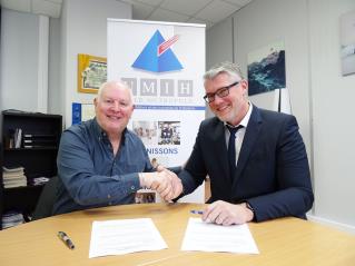 Gérard De Poorter et Eric Lamaire lors de la signature.