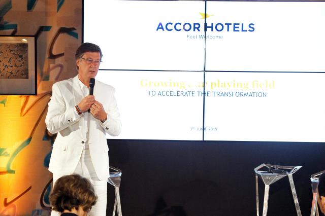 Sébastien Bazin, p.-d.g. d'AccorHotels : 'Notre approche se veut transparente et dans le respect des contraintes de chacun. AccorHotels devient un hôtelier au service des hôteliers.'