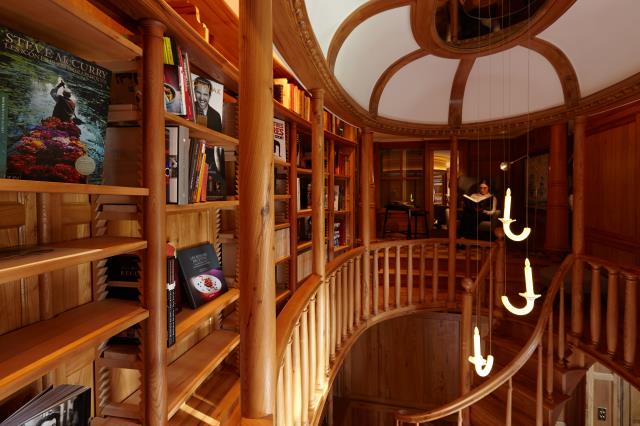 La bibliothèque.