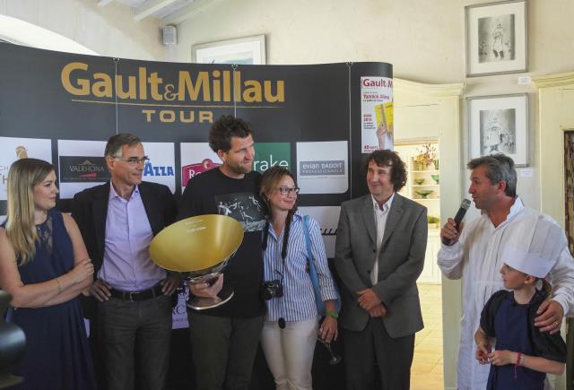 Aux côtés d'Alexandre Mazzia, Gault &Millau d'Or, et de son épouse Anne : Tatiana de Passorio (Marc de Passorio avait reçu le Gault & Millau d'Or en 2014), Côme de Cherisey, Marc Esquerré, Edouard Loubet (et sa fille Victoria).