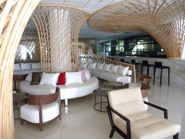 Le nouvel hôtel Hyatt Place à Taghazout au Maroc, l'espace bar et détente