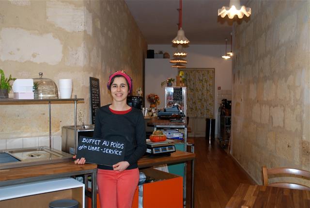 Pour son premier restaurant Johanna Vion, 31 ans a opté pour le végétarien et le buffet en libre service au poids