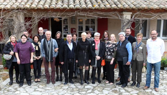 Les membres des Logis de Vaucluse étaient réunis au Domaine de Cabasse.