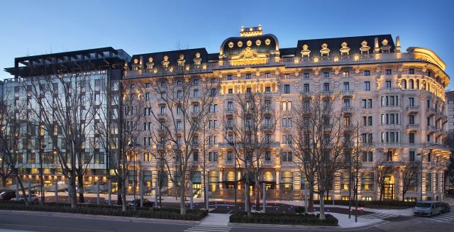 Façade de l'Excelsior Hotel Gallia a Luxury Collection Hotel, Milan.