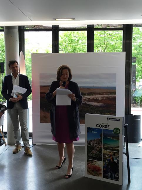 Claire Dorland-Clauzel et Philippe Morin lors du lancement des 6 guides touristiques Le carnet.