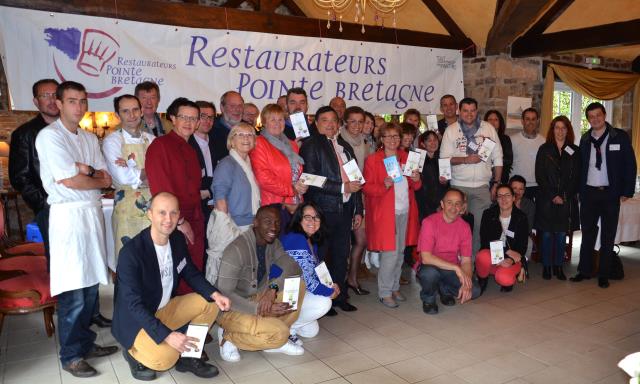 présentation du nouveau guide par les Restaurateurs Pointe de bretagne et les différents partenaires