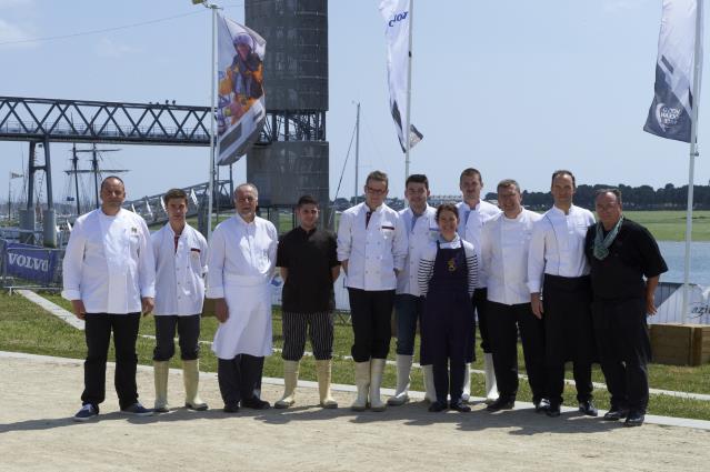 Les chefs et les apprentis du CFA de la ville de Lorient (56).