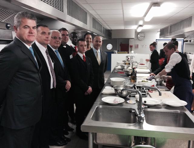 De gche à dte : Olivier JOAQUIN, La Tour d'Argent Paris, Bernard WERNER - vice–président des MOF Seine et Marne, Denis COURTIADE, directeur de salle Alain DUCASSE au Plaza Athénée, Eric APPENZELLER  MOF Président Seine et Marne, organisateur du MAF Restau