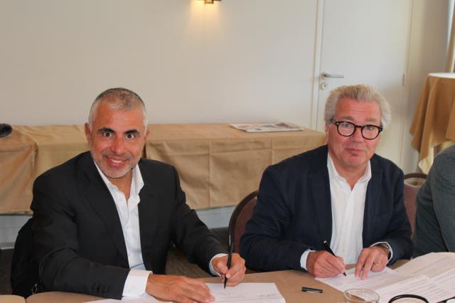 De g à d : Noël Di Giovanni et Didier Chenet, le 2 avril, lors de la signature du rapprochement de l'UPRL avec le GNI.