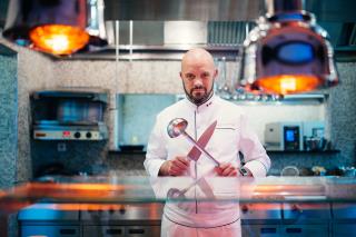 Stéphane Vaittinadane dans les cuisines de l'Intercontinental de Kiev