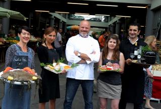 De g à d : Véronique Smith (La Poissonnerie), Valérie Barthe (La Ronde des Fromages), Philippe...