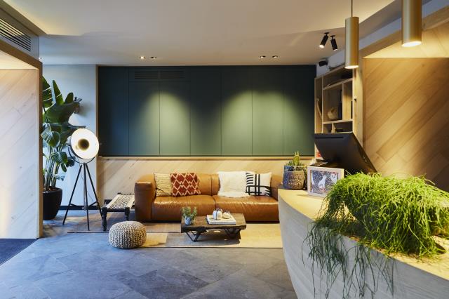 La décoration de l'hôtel Indigo Antwerp-City Centre est inspirée du style bohème du quartier.