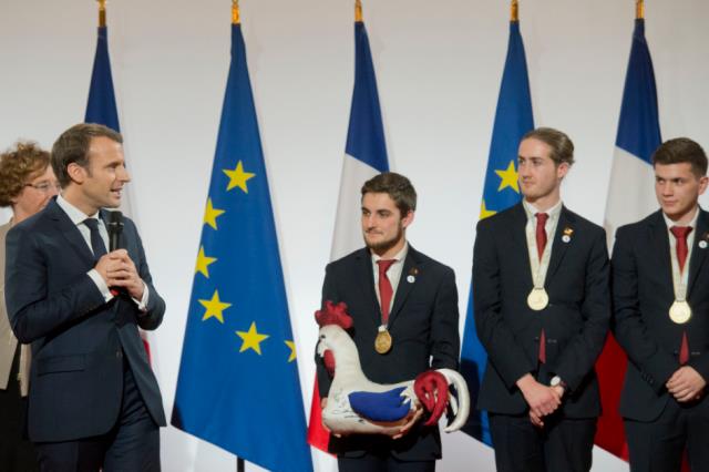 Emmanuel Macron a particulièrement félicité les 38 champions français