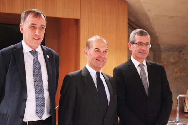 de g à d : Frank Debouck, Directeur Ecole Centrale de Lyon / Aimery Fustier, Adjoint au Maire d'Ecully / Dominique Giraudier, CEO Institut Paul Bocuse).