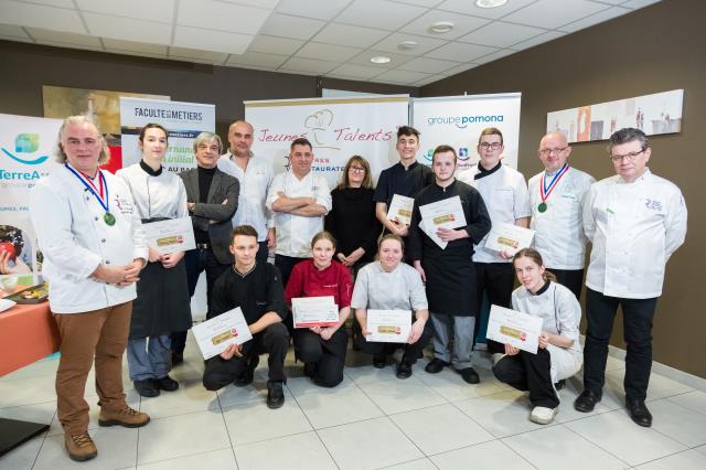 Les participants et organisateurs de la phase qualificative qui s'est déroulée en Bretagne.