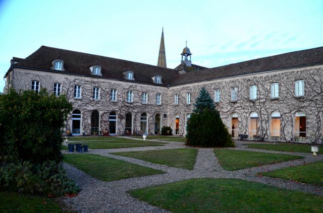 Cet ancien couvent du XVIIe, repris le 24 octobre par Sébastien Debard, est aujourd'hui le seul 4* entre Le Creusot et Autun.