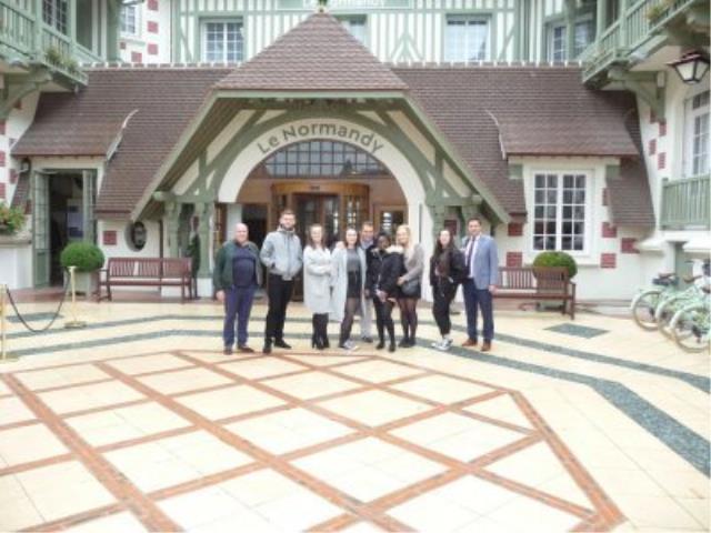 Visite de l'hôtel Normandy de Deauville