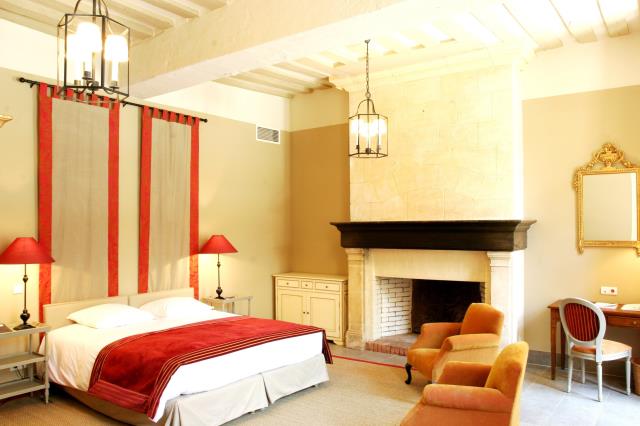 Une chambre du château-hôtel d'Augerville-la-Rivière