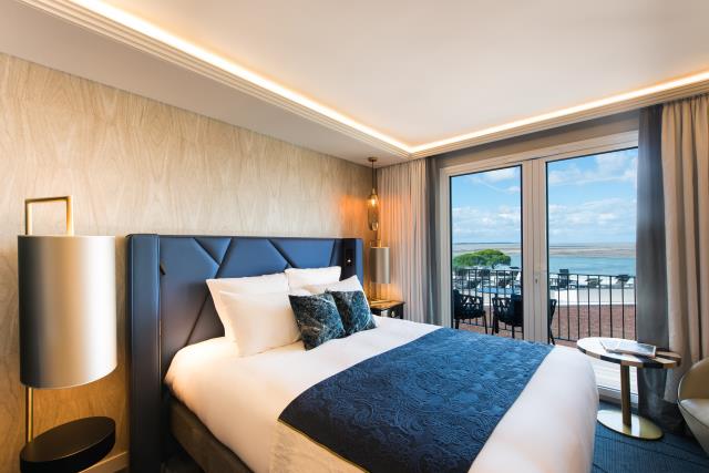 Tourné vers l'océan, l'hôtel veut offrir une expérience de bien-être à ses clients, avec des services exclusifs.