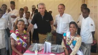 Miss Mayotte est passée sur le stand du lycée de Kawénie