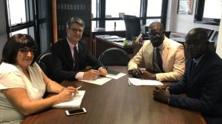 Les professeurs Babacar Ndiaye et Cheikh Thiaw sont venus sceller l'accord avec le Sénégal.