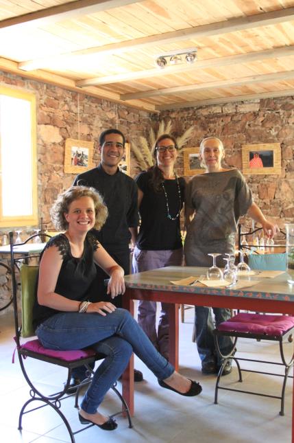 Ecce Terra fonctionne au quotidien avec 4 salariés. De g. à d. : Canelle Carles, la coordinatrice, Mathias Rusi, chef de cuisine, Dianick Flageolet, responsable de salle, Christelle Schaeffer, agent polyvalent.