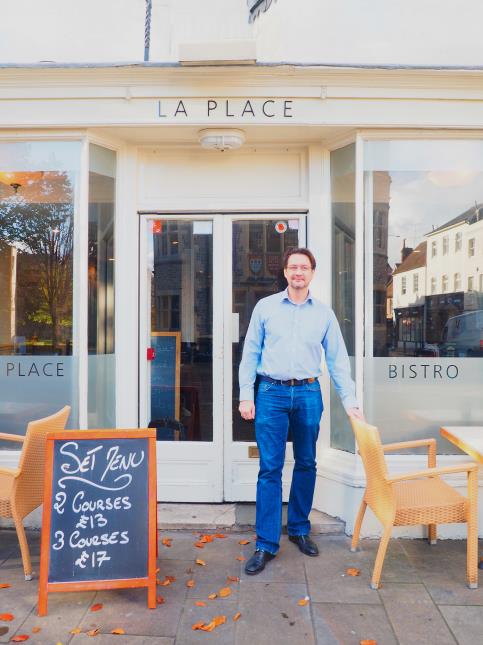 Gaël Pes, chef patron du Bistro La Place à Winchester